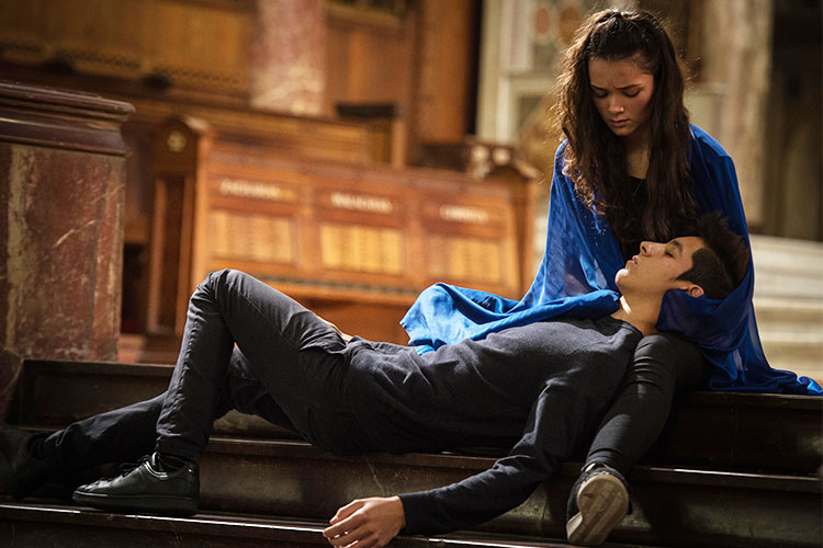 Young performers of RISE Theatre reenact the Stations of the Cross at Westminster Cathedral (Photo: Marcin Mazur)